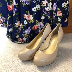 Gianni Bini Nude Pumps! (Make me an offer)